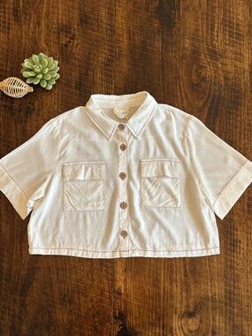 Easy Clothes | White Cropped Button Down Shirt - Short Sleeve Pocket Top, Size M